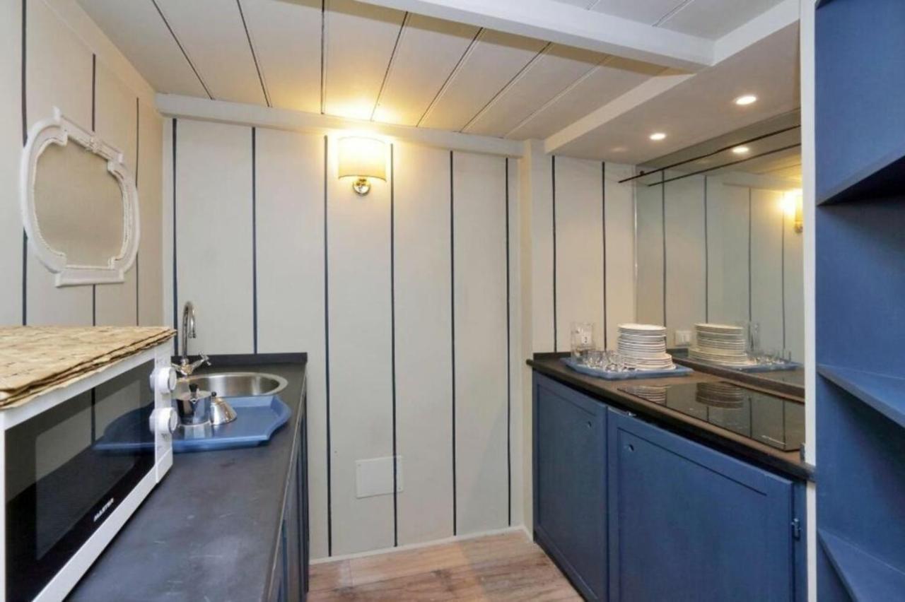 Studio Apt In Rome City Centre Via Gregoriana By Halldis Exterior photo